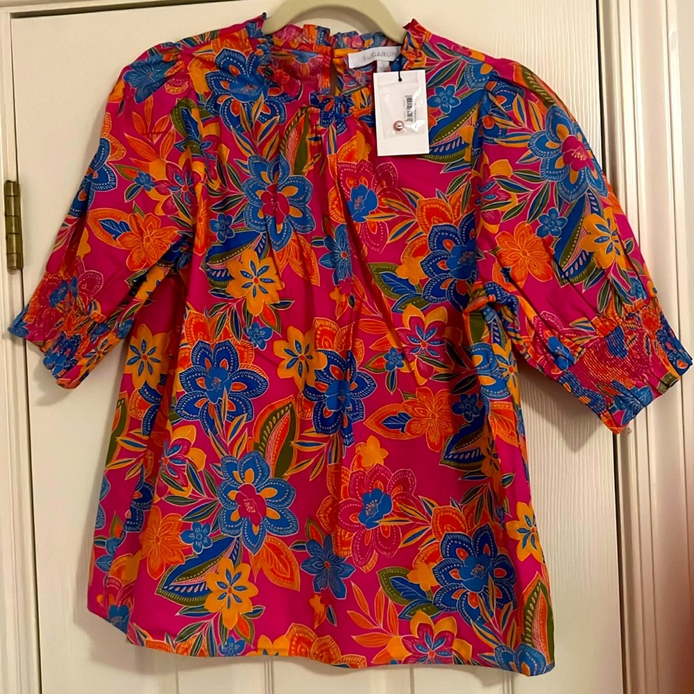NWT Sugarlips floral Blouse